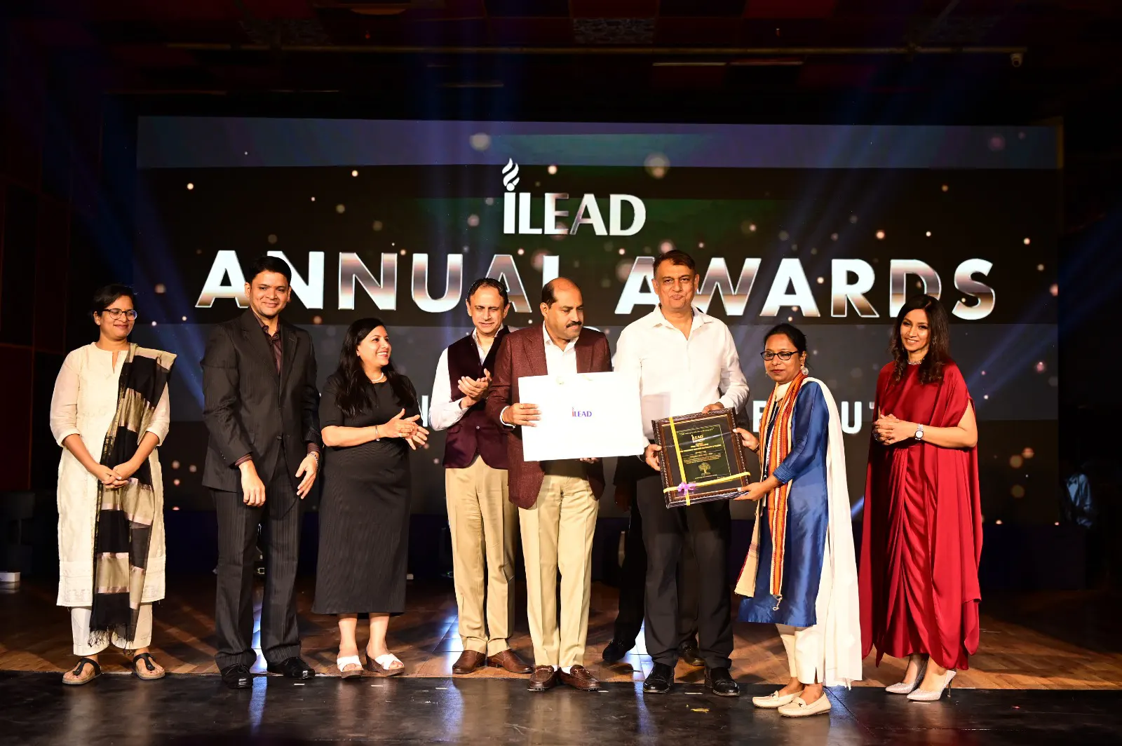 Shinjini-Deb-won-award-for-eco-friendly-initiatives3.