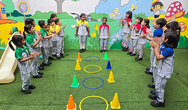 Pre School in Kolkata with experienced teachers guiding pre-primary students